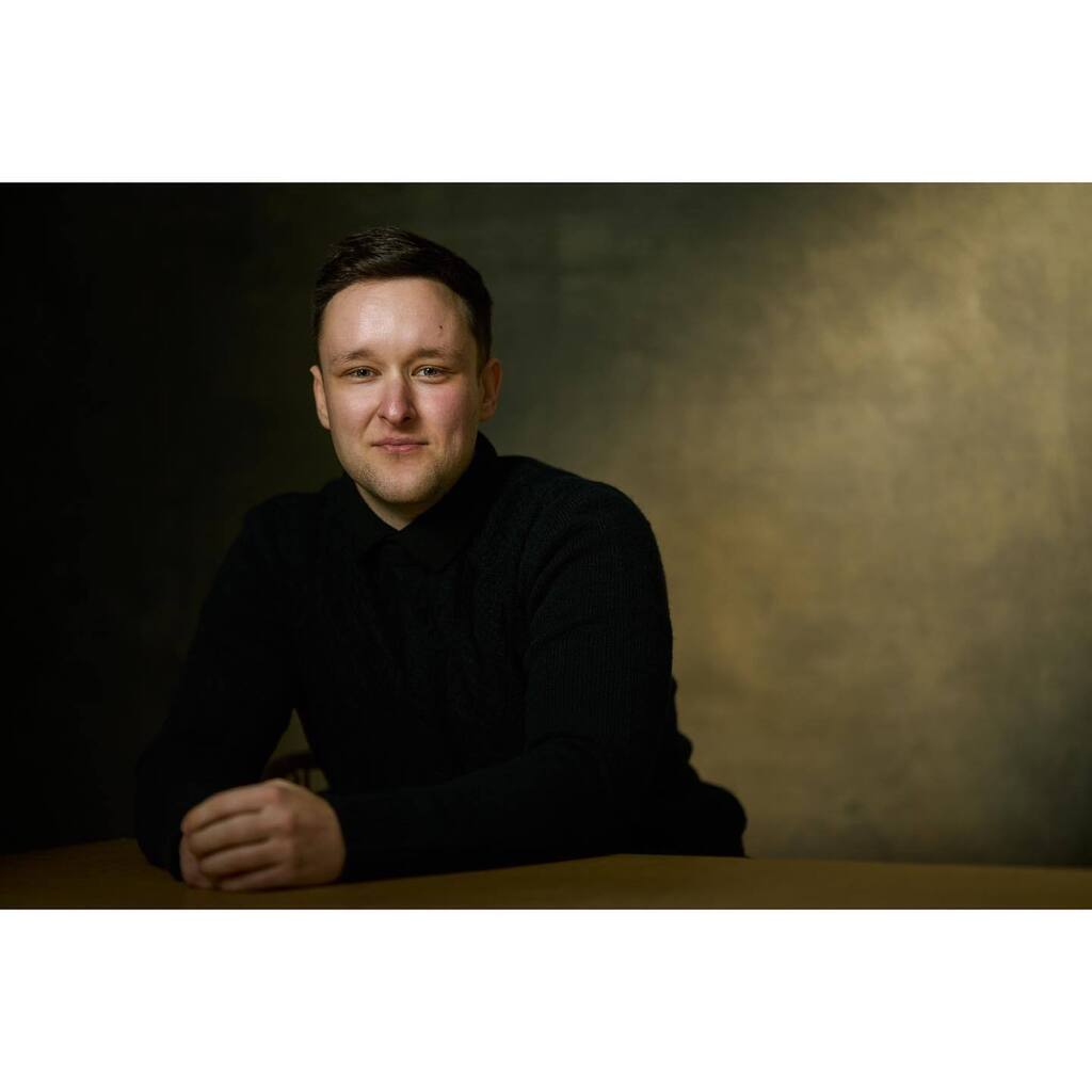 Portrait session with Vladimir at <a href="/f36studio/">f36studio</a> in Cardiff. #headshotphotographer #portraitphotographer #cardiff #wales @gravitybackdrops instagr.am/p/Cn4tq1yqVvP/