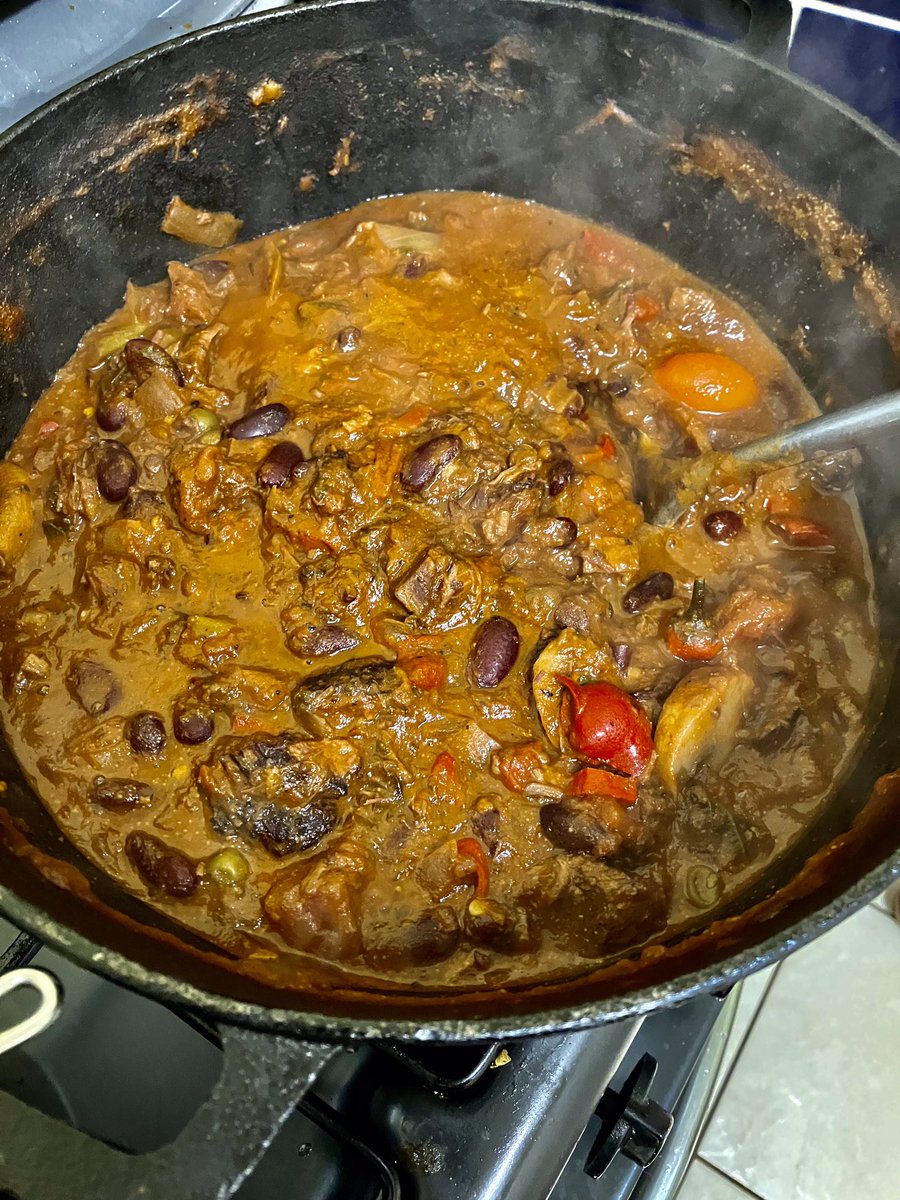 tantrictrevbbq's tweet photo. Leftover bbq smoked brisket chilli. Decent. #brisketchilli #bbqbrisketleftovers #homemade #mychilli #lemonandgingerrice #madeuprecipe #nofoodwaste https://t.co/OJ1n15j7lF