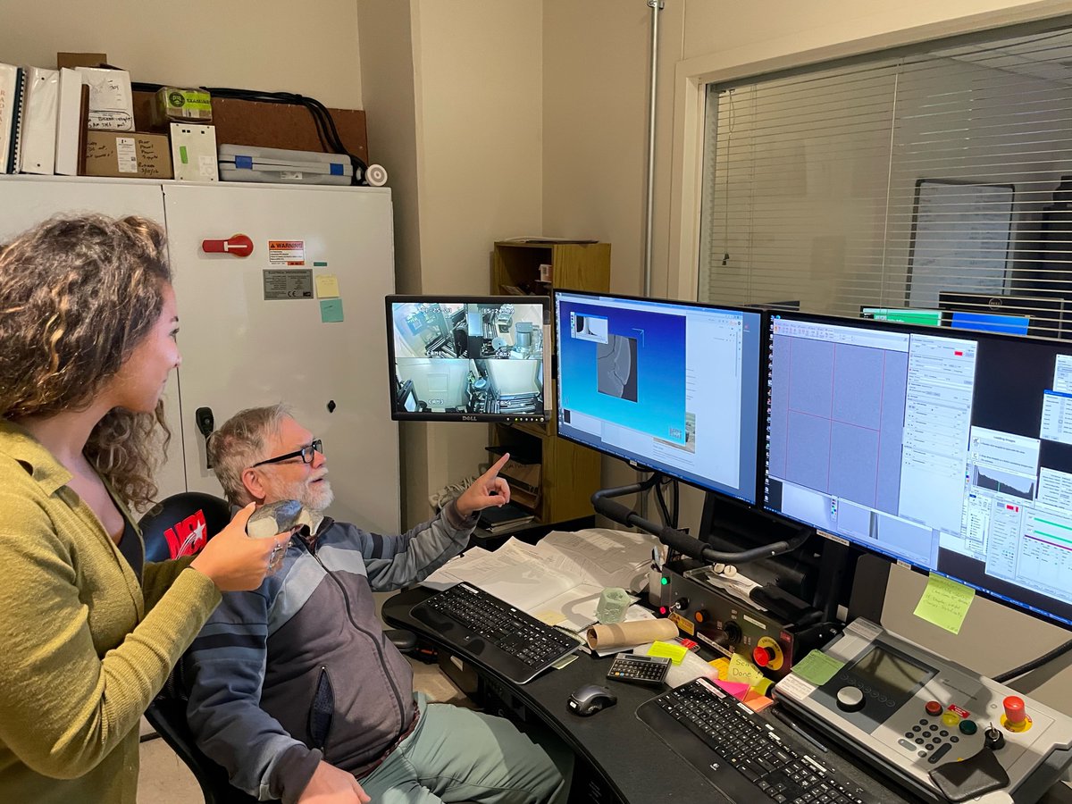 UTexasCT's tweet image. Earlier this week @Yara_Haridy from @UChicago was visiting the lab and she brought down a wide selection of #Devonian and #Cambrian fossils to scan. Yara’s focus is using #uCT to look for evidence on the origin of ossification in the Cambrian Period.
