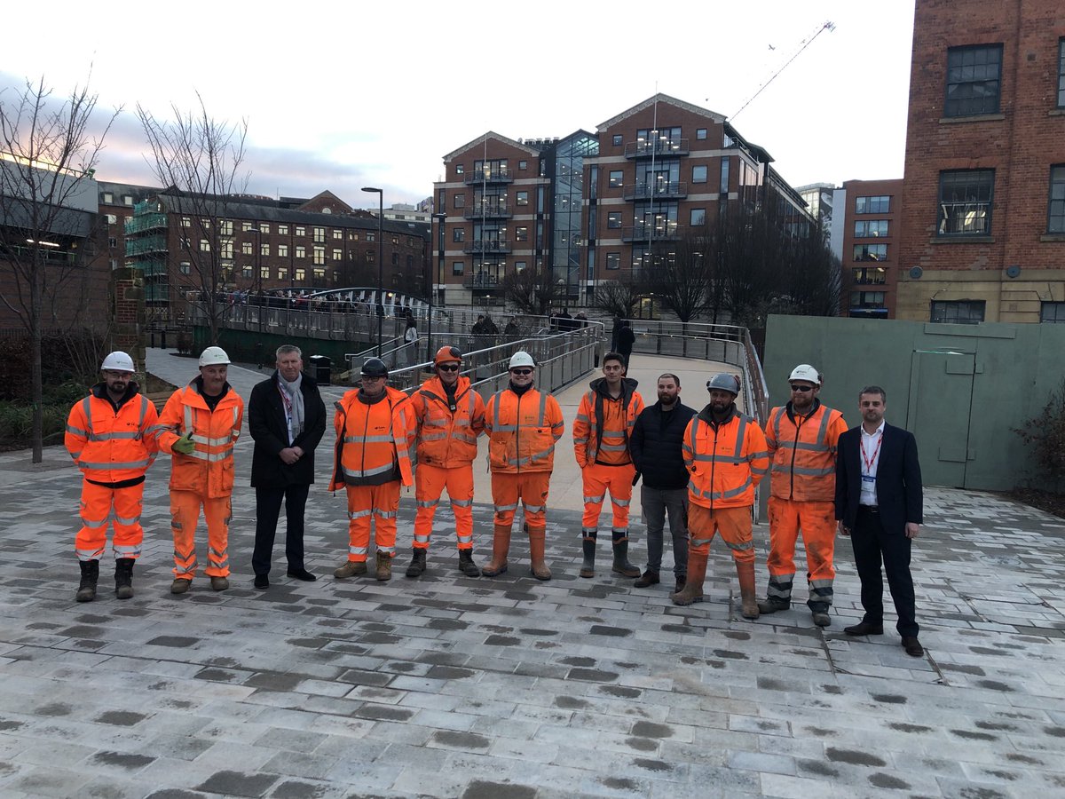 RememberOluwale's tweet image. There wd be no #DavidOluwaleBridge without these ⁦@BAMNuttall⁩ workers. Big thanks to you guys, too! And to @leedscitycouncil who paid for this important addition to #Leeds infrastructure ⁦@helenhayden01⁩