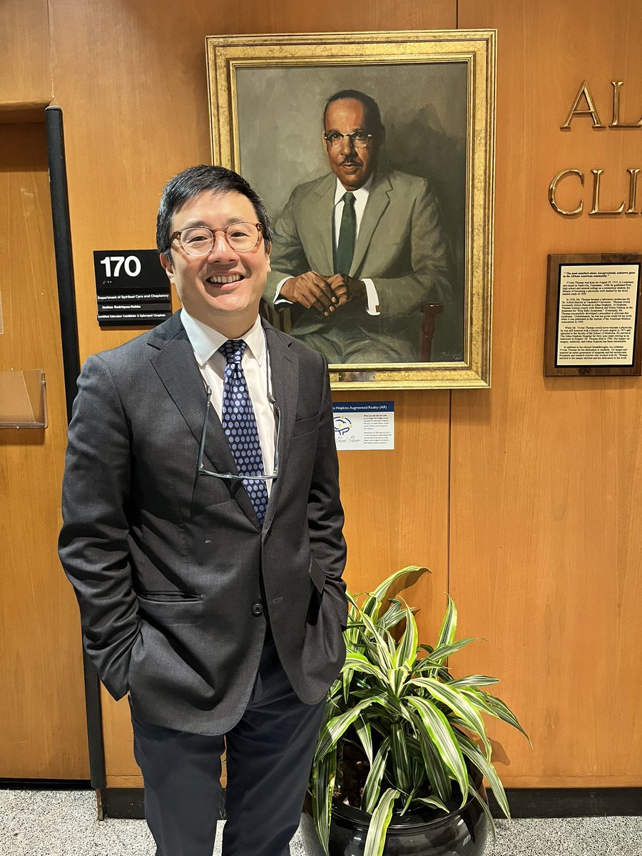 Thank you to my gracious hosts @hopkinssurgery and Sinai surgery for the privilege of delivering the Fischel lecture. Learned a ton, delighted to see old pals, grateful for new friendships. Totally awestruck by Dr Vivien Thomas portrait. @YaleSurgery @YaleSurgRes @MarcieFeinman