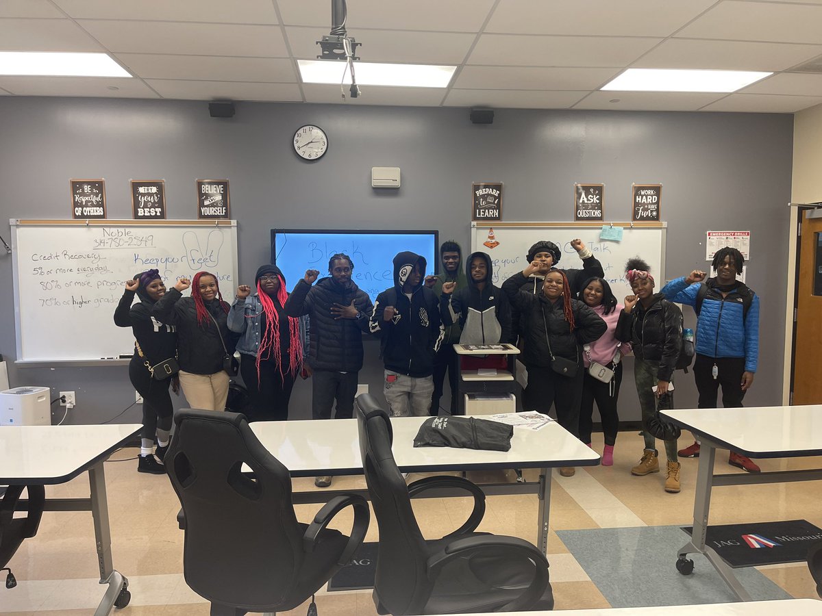 <a href="/JAGMissouri/">JAGMissouri</a> we had alderman <a href="/BrandonFBosley/">Brandon Bosley</a> visit <a href="/Confluence_Acad/">Confluence Academies</a> Confluence Preparatory Academy on 1/24 to talk with my JAG kids.