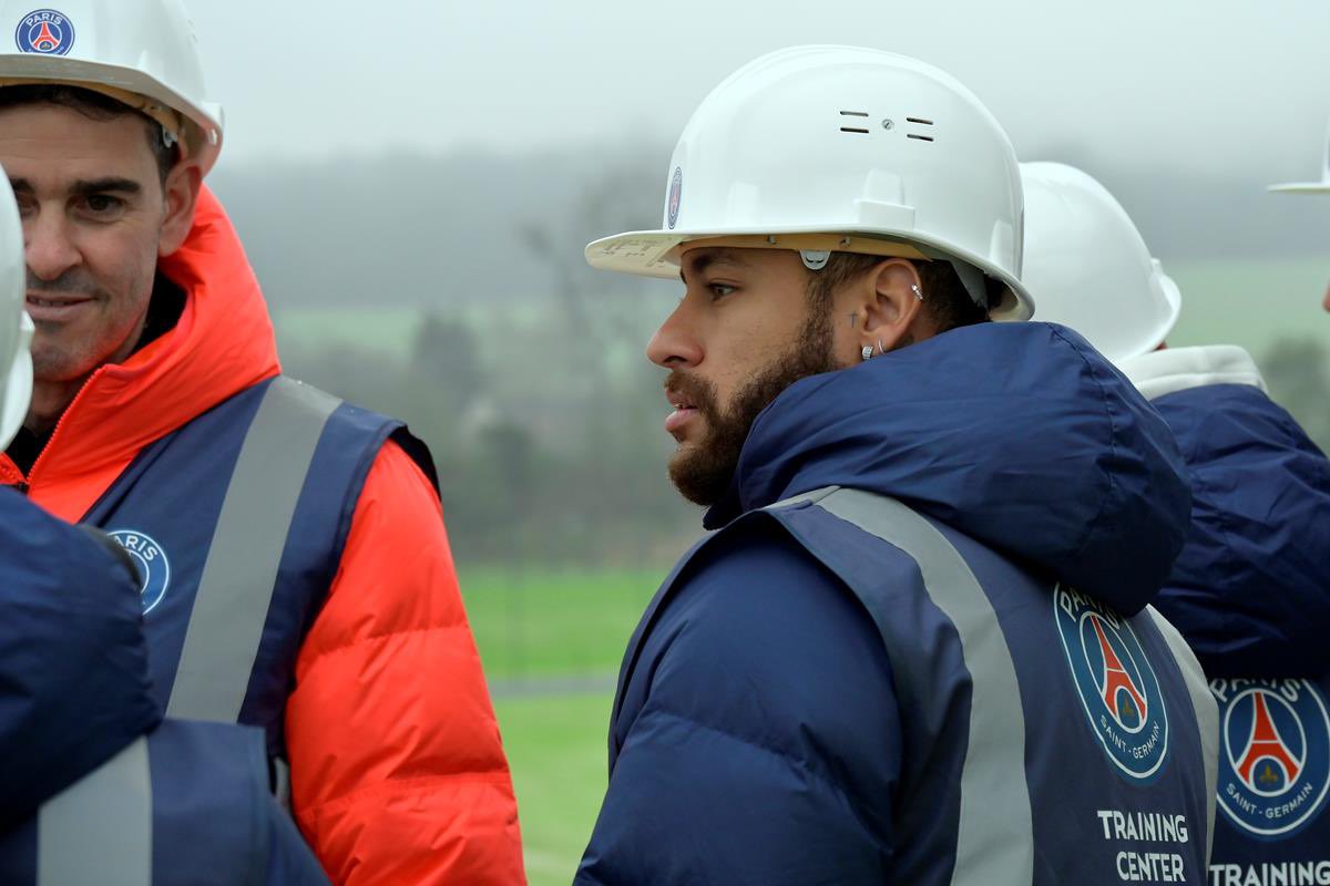 Neymar visit at Paris Saint-Germain future training headquarters in Poissy 📸