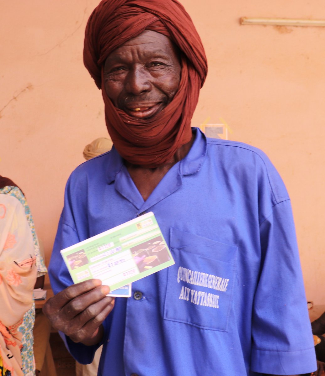 meier_matias's tweet photo. Sourire rendu possible grâce au partenariat entre @UEauMali 🇪🇺 et le @RESCUEorg au #Mali 🇲🇱.

Programme d’appui a la résilience et l’inclusion des communautés #PARIC. https://t.co/ReGQNSoWRy