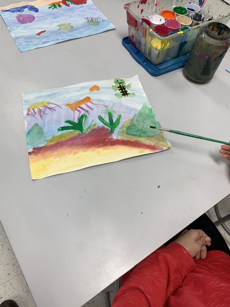 WindomElem's tweet photo. Fourth graders working with Mr. Bond creating water colors incorporating atmospheric perspective. 🎨🖌️ https://t.co/AcsUOMbUUQ
