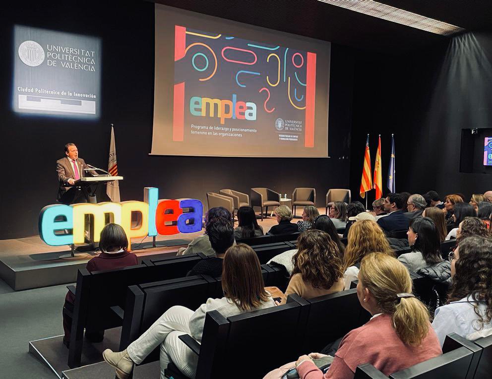 JoseECapilla's tweet photo. Inauguración de #EMPLEAUPV (25E) para impulsar el liderazgo y posicionamiento de las estudiantes de últimos cursos y recién licenciadas. Un éxito de participación y paso fundamental en el compromiso @UPV con la formación y la empleabilidad del estudiantado y el liderazgo femenino https://t.co/4db5ZDKgGt