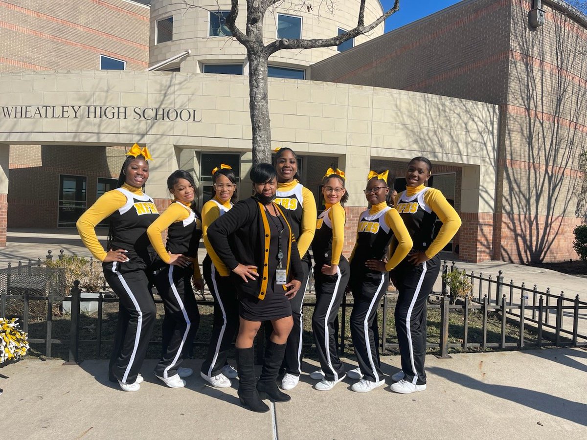 DrGrover2's tweet photo. North Forest HS cheer team at Wheatley High School. @mzkatdan https://t.co/8o6z1yr3Ex