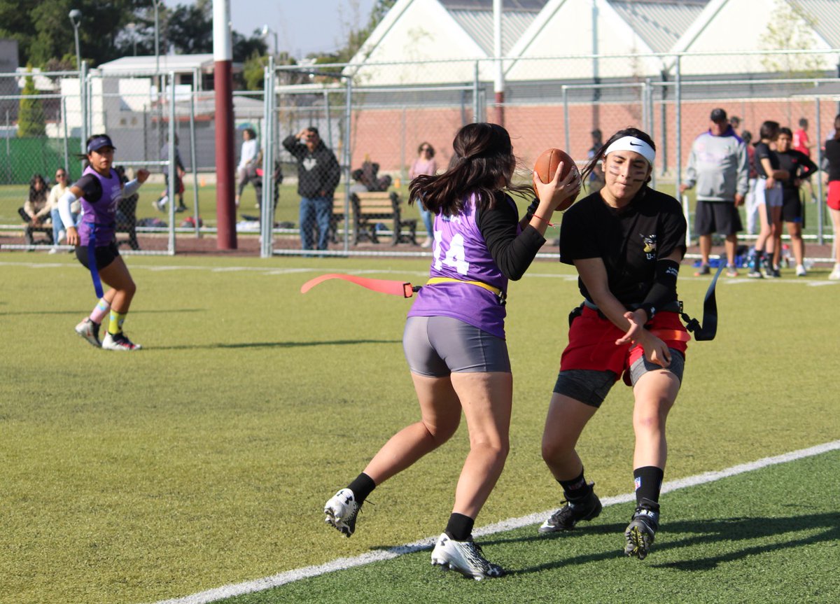 HalOtuFba's tweet photo. Con algunas carencias en banderas y uniformes, comenzamos nuestra aventura en femenil flag.
Con el corazón por delante, obtuvimos nuestra primera victoria, en nuestro debut en la liga de Texcoco!
Vamos por más....
#GoHalcones
#hawkPride https://t.co/3P4KFyOmKO