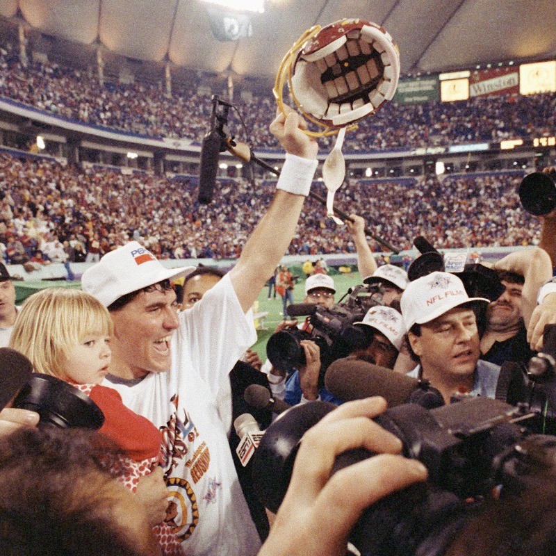 Commanders's tweet photo. OTD: Super Bowl XXVI 🏆 🏆 🏆 https://t.co/JMH7xQOUfq