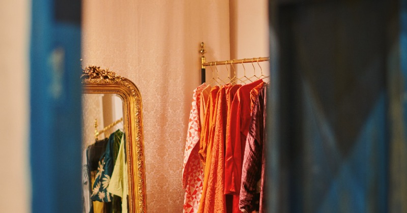 AlUlaMoments's tweet photo. A unique retail walk-through, the opening edition of #Tafoni will transport visitors to a traditional Azeema gathering, bringing nostalgia and shedding light on a not-so-distant chapter of the collective Saudi story to a new #AlJadidah storefront.
#AlUlaMoments #OUAA