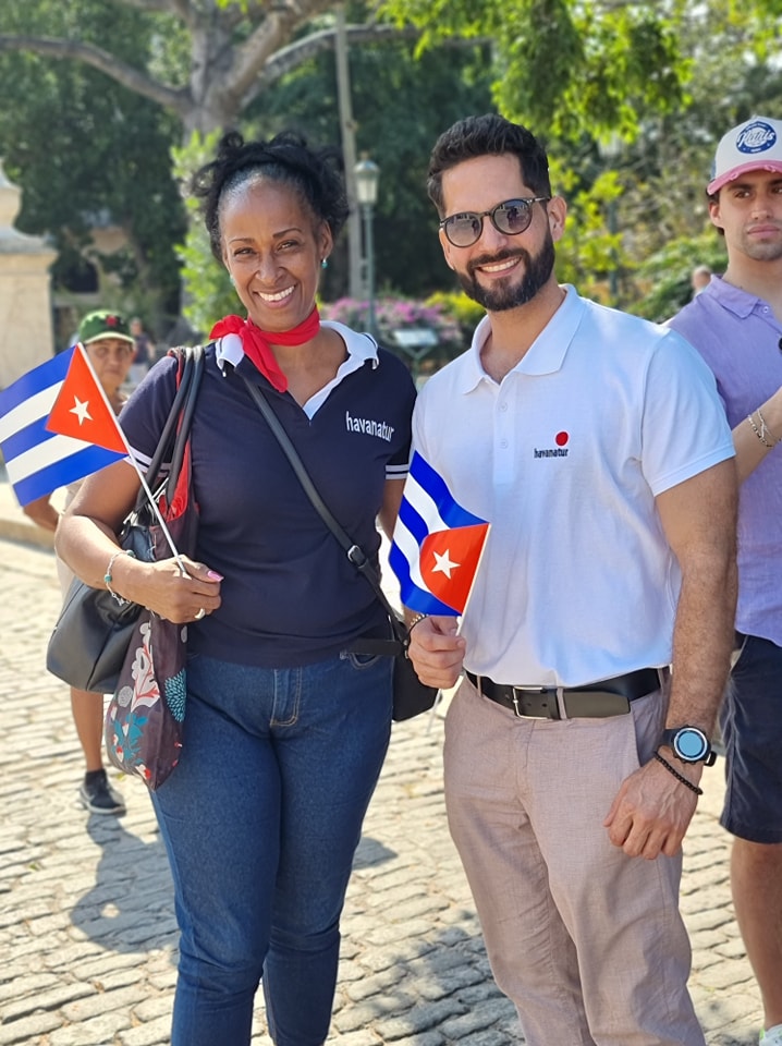 HavanaturCuba's tweet photo. #HavanaturIncentivo 🇨🇺🇮🇹 ¡Le damos la bienvenida a nuestros amigos de #Diachem!
❤️ ¡Descubrir #Cuba, de la mano #Roncalli #Viaggi y @HavanaturItalia será una experiencia única
‼️ https://t.co/j2OpZIIjI2 ‼️
#CubaTravel #CubaUnica https://t.co/G3IM5sKtND