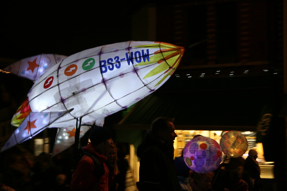 Up, up and awayyyy 🚀

Ashton Electrical is out of this world for all their help, thanks for digging deep to sponsor us and giving the community a night to remember

It's almost time for the Lantern Parade and we can't wait to satte-lite the sky.