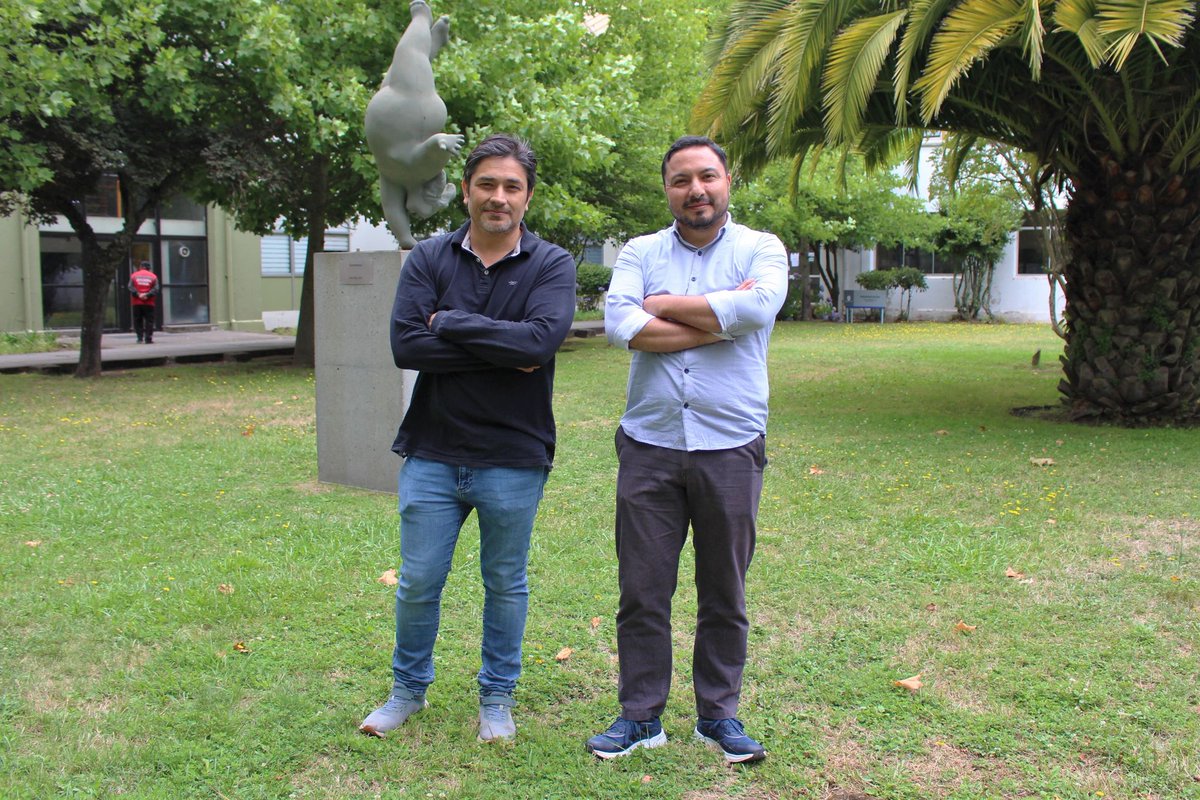 dsalt_anillo's tweet photo. #Noticias Experto ecuatoriano visitó la UBB para colaborar con colegas matemáticos 

Sergio González fue invitado en el marco del Proyecto Anillo dsalt que dirige Ricardo Oyarzúa, académico de la Facultad de Ciencias

+info: https://t.co/OCqQKZL8ru https://t.co/E6v194qaJS