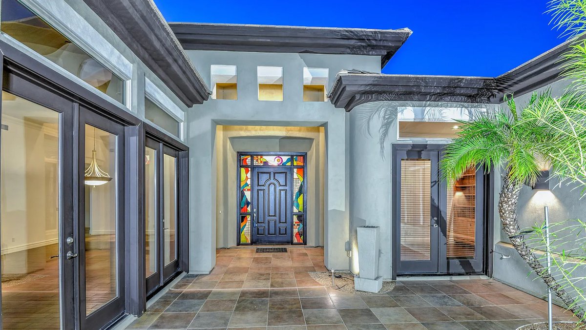 iSearchDecor's tweet photo. New North Scottsdale staging coming soon!!
Wait to see this 5,959sqft home fully staged by yours truly, iSearchDecor https://t.co/ym1RoUwHaE