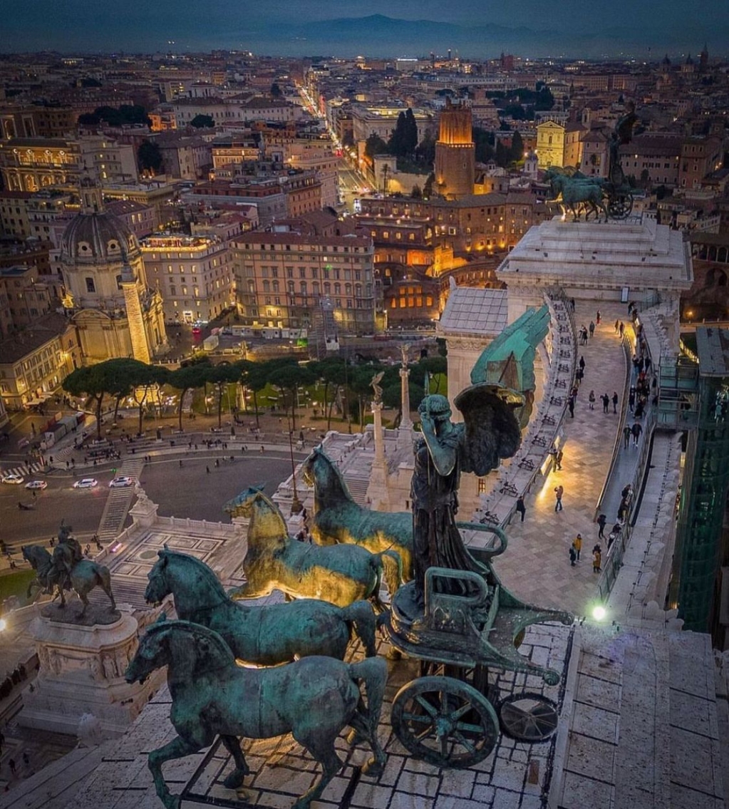 visit_lazio's tweet photo. Buona serata da #Roma, vero e proprio museo a cielo aperto, una città incantevole che riesce a stupire ad ogni angolo

📸 Ig valentino_ligori

 #VisitLazio #LazioEternaScoperta #LazioIsMe https://t.co/dNS0qti3FG