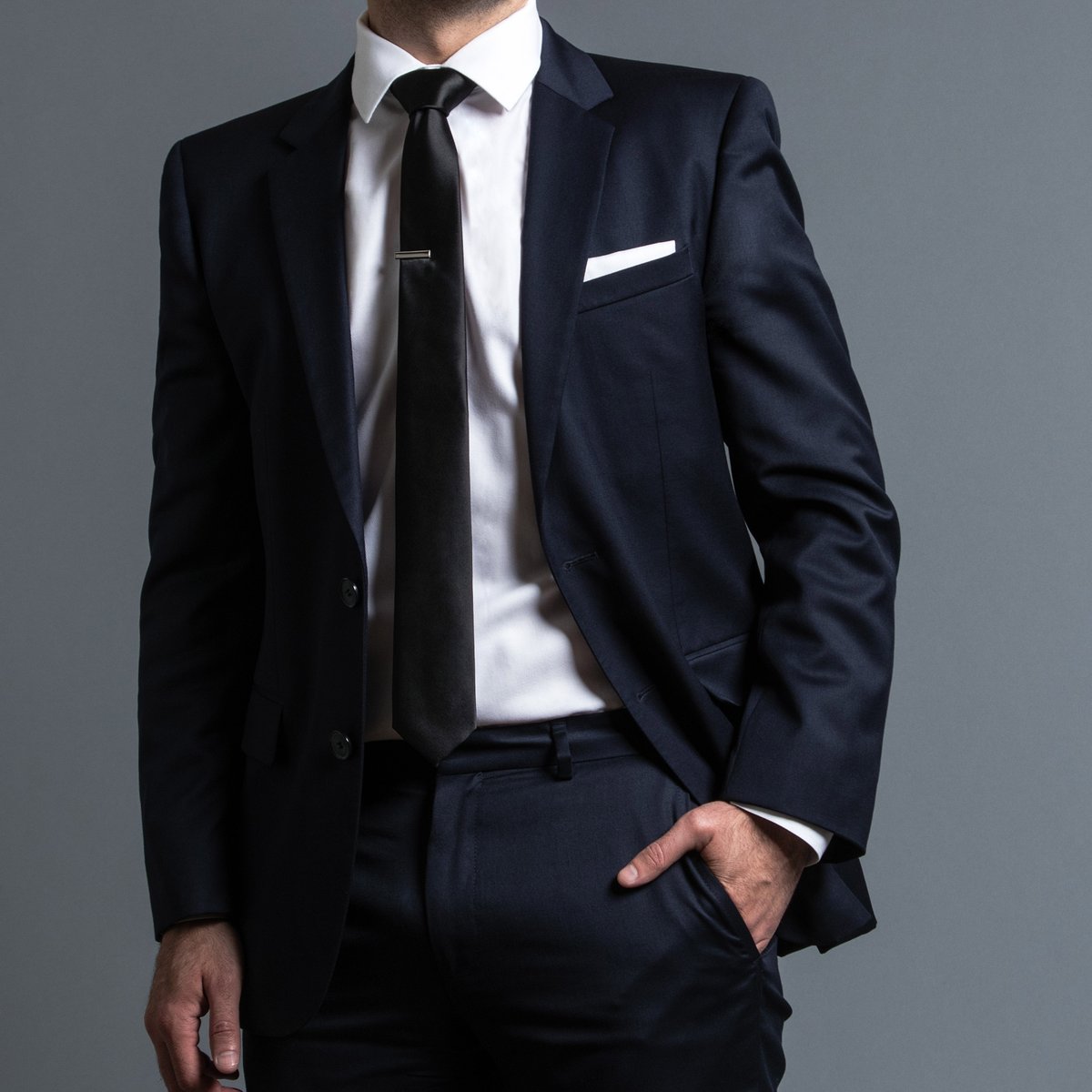 Tiesdotcom's tweet image. I see your little back dress, and I raise you a black tie. 

#tiesyourlife #mensfashion #blacktie #littleblackdress #engaged #ineedabigboy