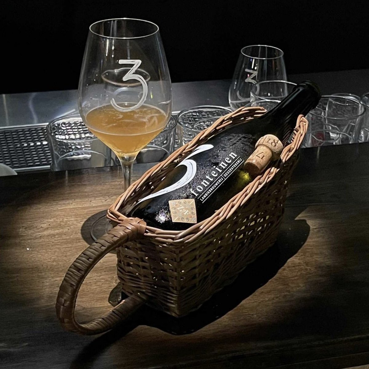 untappd's tweet photo. ICYMI: We recently shared the 11 highest-rated traditional lambics of 2022. Coming in at the number one spot -- 3 Fonteinen Zenne y Frontera (season 17|18) Blend No. 49 from Brouwerij 3 Fonteinen.
Have you checked in this lambic?
#CheckInLife: Ke Ma on Untappd https://t.co/wdGd9PgyQp