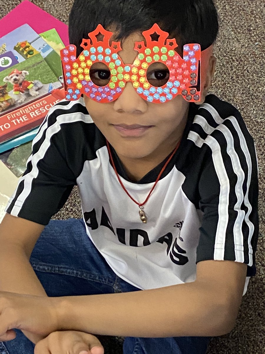 WeinkeLara's tweet image. 100 days of learning! @HospElementary #kindervibes