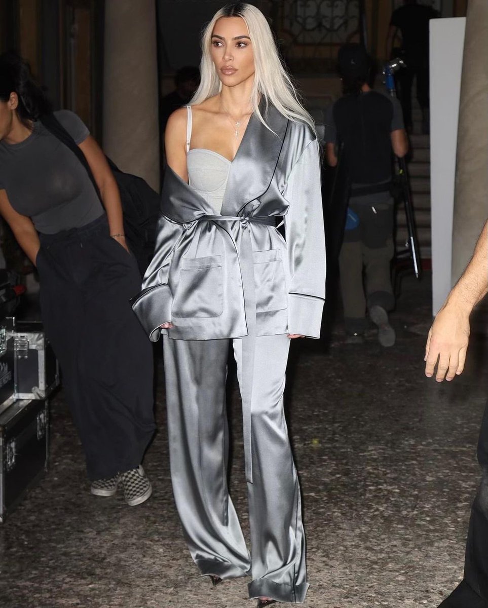 Kim Kardashian tweet media