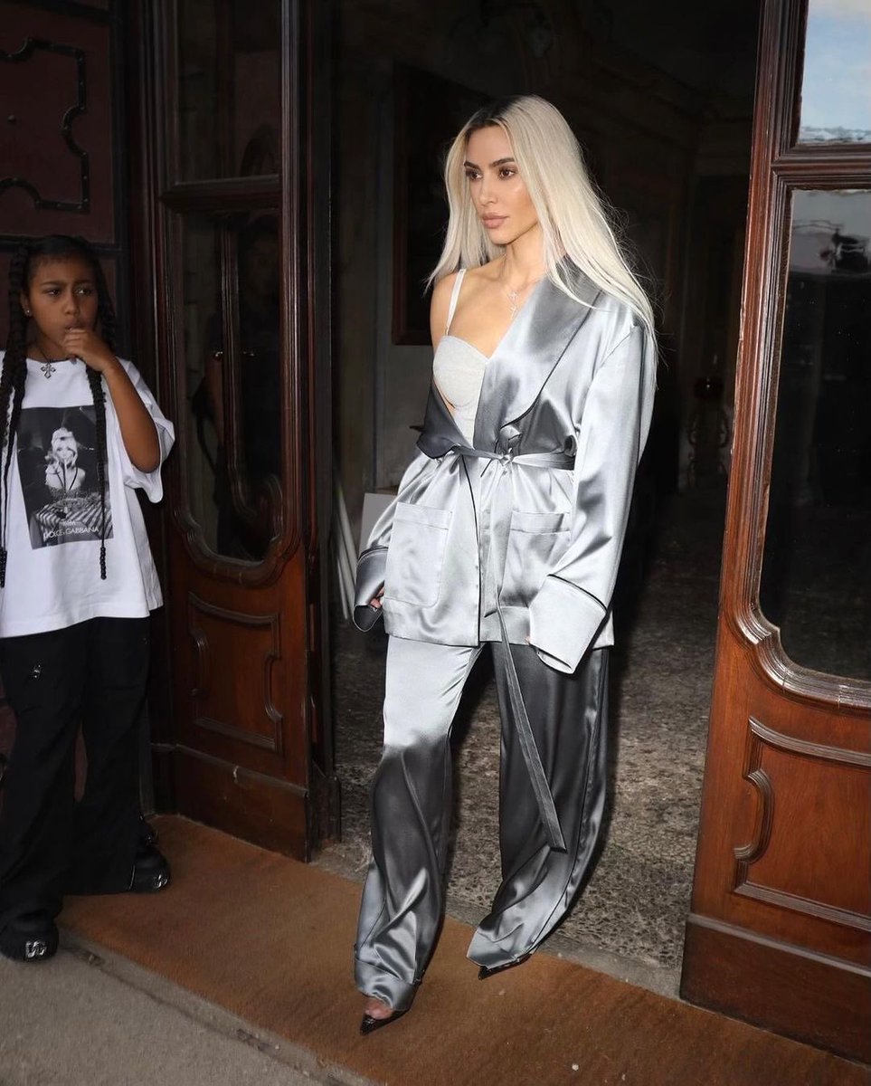 Kim Kardashian tweet media