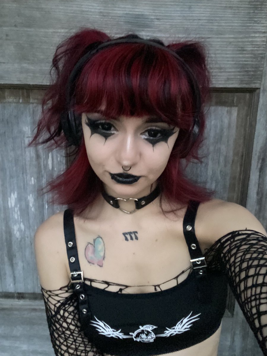 ☠️Delightful 🦇 tweet media