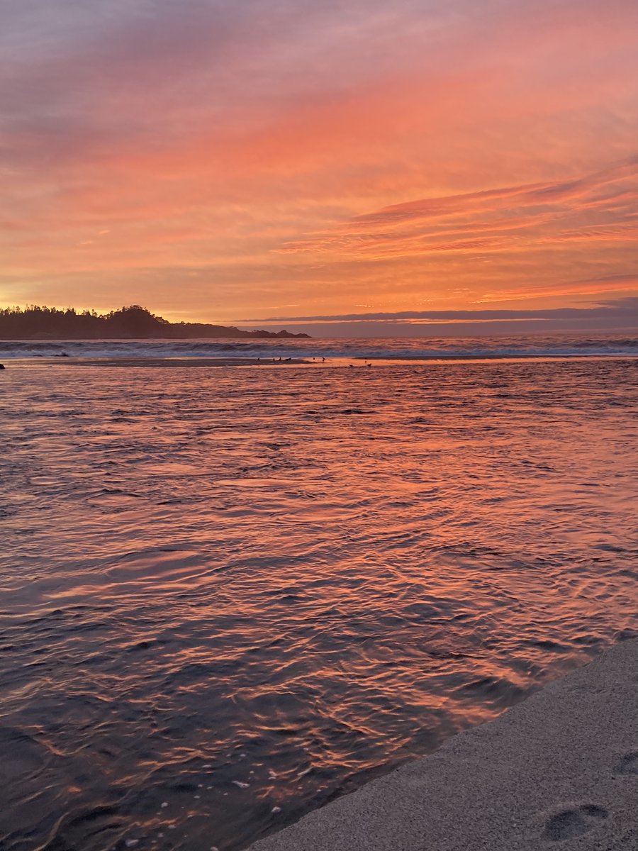 MontereyWtrDist's tweet photo. CARMEL RIVER POURS INTO PACIFIC - 1/18/23 Excess river water from the heavy rain is being piped to the Seaside Groundwater Basin for future use. 
More on MPWMD's Aquifer Storage &amp; Recovery (ASR) https://t.co/90EZDBr5eH 
LIKE or FOLLOW us to stay current on water solutions. https://t.co/ovZOlh09Fo