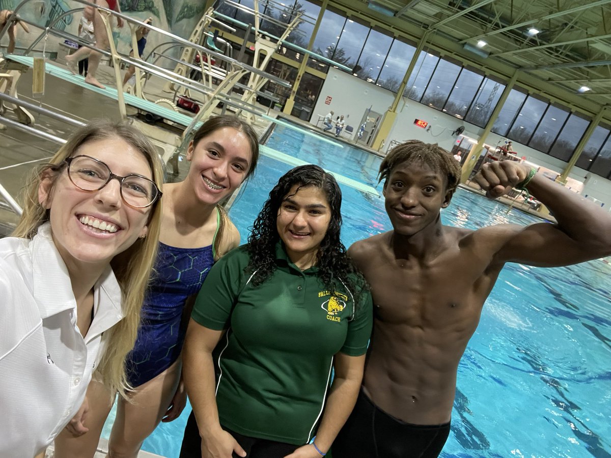 With Yisak completing his dives, freshman Ella Wallinger is starting her warm ups to wrap up day 1 of Districts! Let’s go Jags! #wearefc  <a href="/FCjagsathletics/">FC Athletics</a> <a href="/FCHS_Boosters/">FCHS_Boosters</a> <a href="/FallsChurchHS/">Falls Church HS</a>