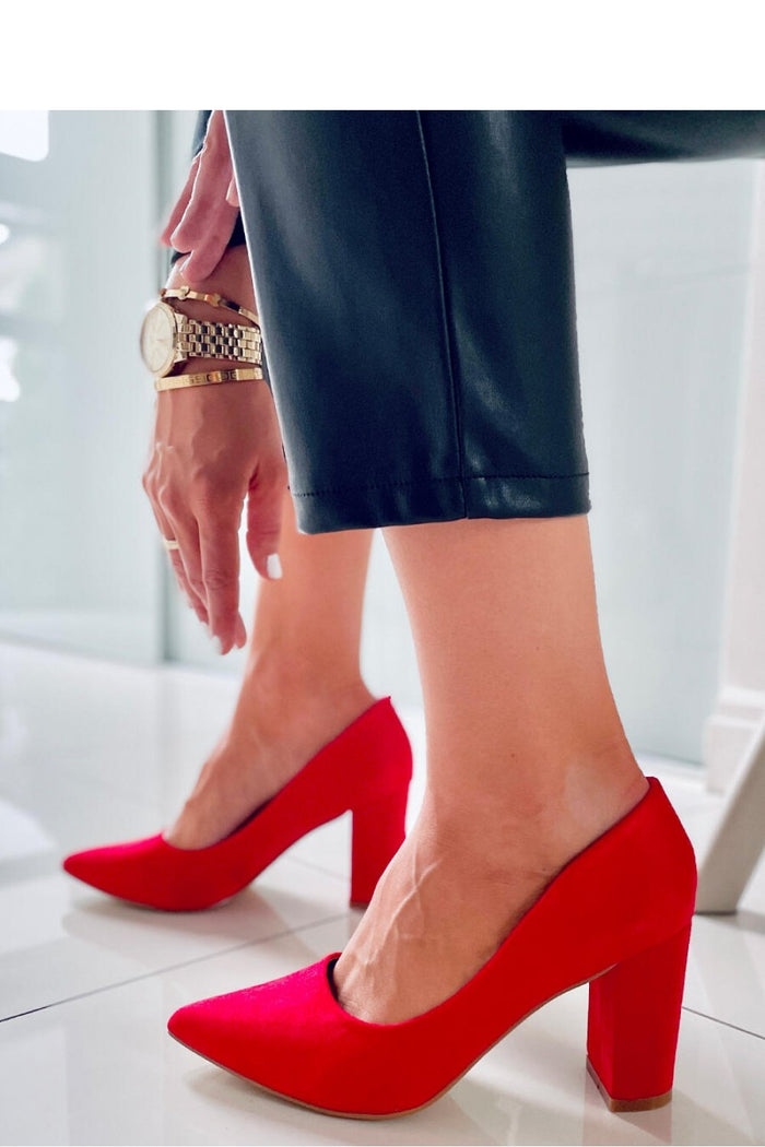 DrFashionUSA's tweet photo. ❤️💄 "Red pumps are the epitome of classic and elegant, they add a touch of drama and sophistication to any outfit" #RedPumps #ClassicStyle #ElegantFashion #DramaticFashion

Available at:  https://t.co/9IhwIWRQkw

#heels #drfashion #fashion https://t.co/asuqB6DZyD