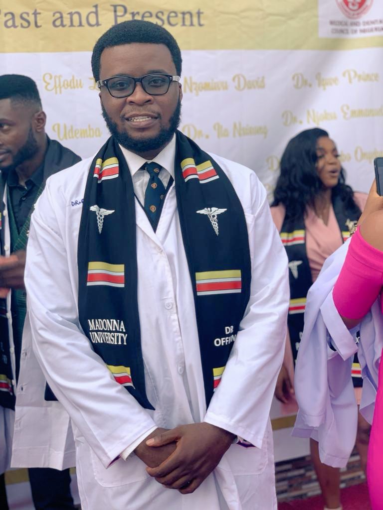 _iamoffiong's tweet photo. And then the oath😉
It's official
DR. Offiong A.A, MB,BS
God is Big☺️☺️
#MedTwitter https://t.co/caM15b2NW5