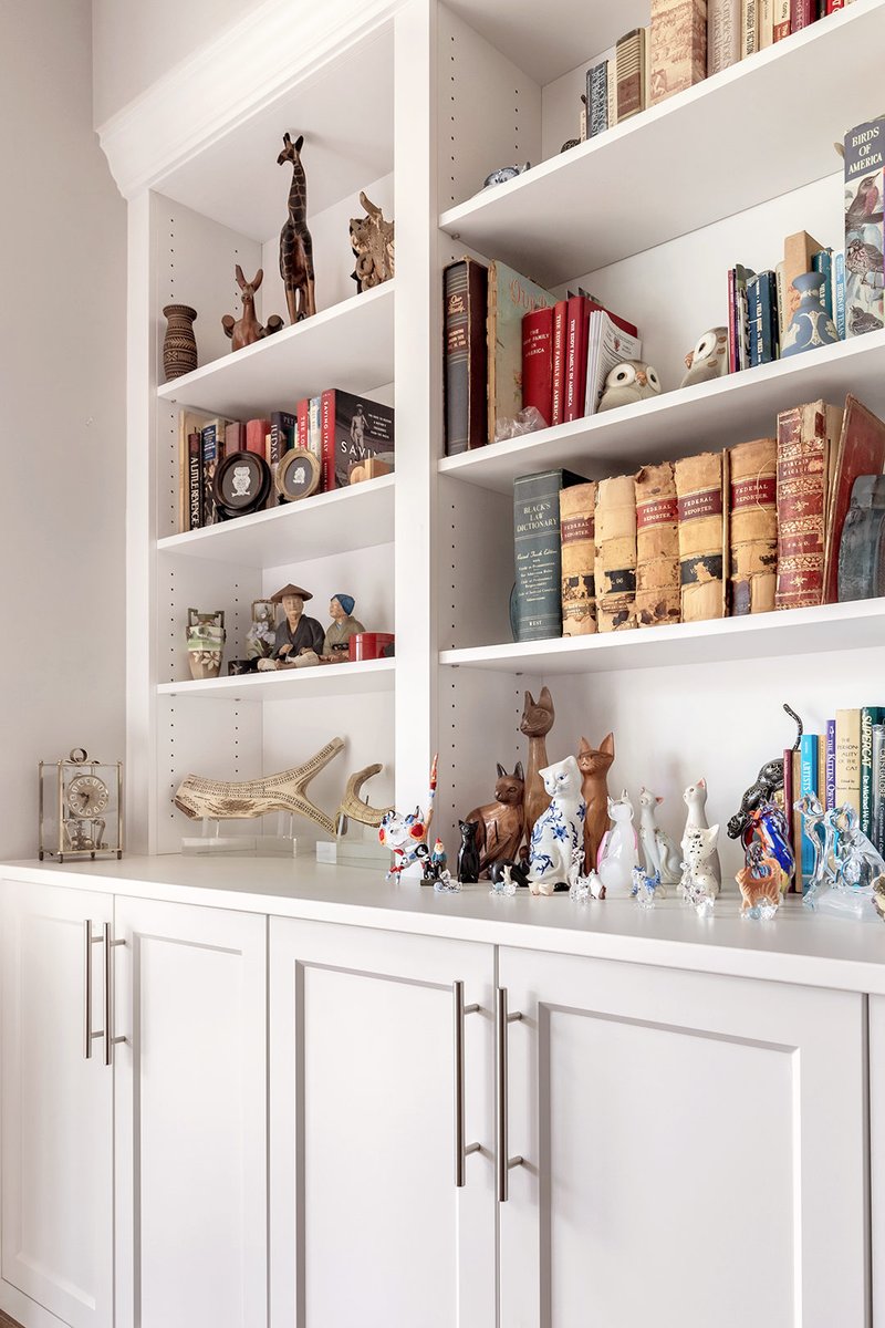 tailoredcloset's tweet image. Think outside your #closet! 

While we do live to refresh your wardrobe, we love to elevate other spaces in your home! From #entryways to custom built-ins and #laundryrooms, your home has never been more #organized.