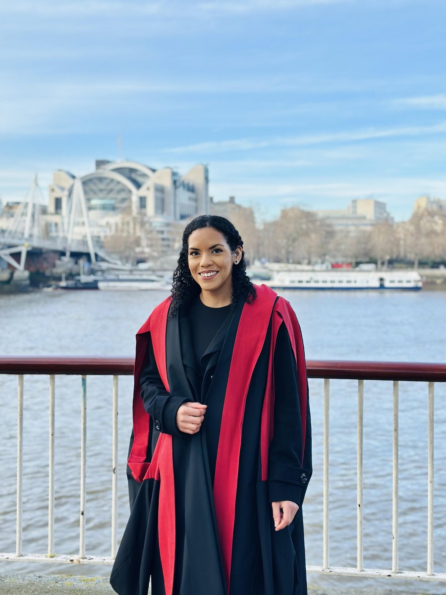 Graduation Day <3 Master's Degree passed with Distinction in Clinical Neuropsychiatry MSc from King's College London! #Graduation #MastersDegree #Distinction #KingsCollegeLondon #LifeAtKings #ForeverKings #HigherStateOfMind