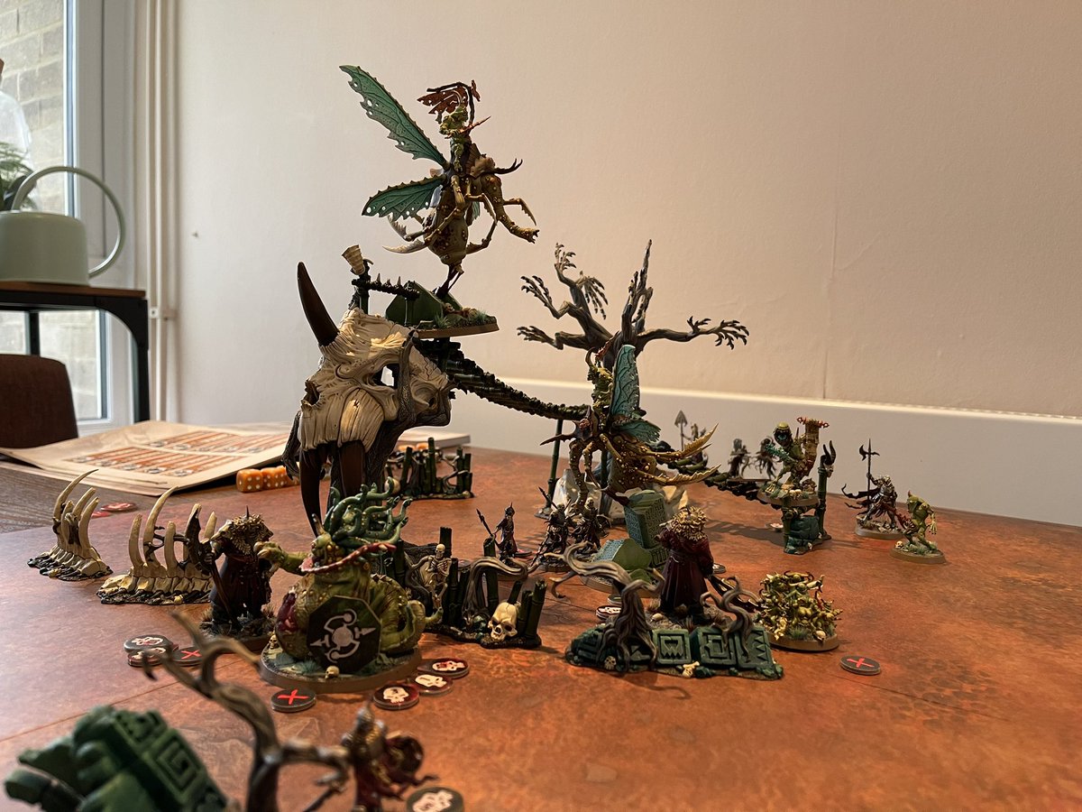 Garfytwit's tweet photo. Such a great day catching up with @Space__Shrimp and playing warcry 🥰. First game saw me lose as a Kosargi managed to hold on to the treasure with three wounds left by end of turn 4. https://t.co/MR4LJKFIIH