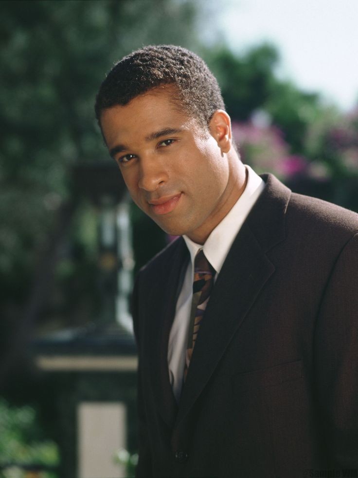 Happy birthday to Dorian Gregory! 
