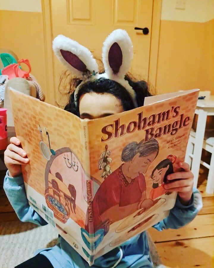 Happy Multicultural Children’s Book Day. I loved reading multicultural books as a child. I never had an Iraqi Jewish one to reflect my own. Feeling blessed to share my Middle Eastern Jewish PB Shoham’s Bangle today. #iraqijews #kidlit @KarBenPub #MulticulturalChildrensBookDay