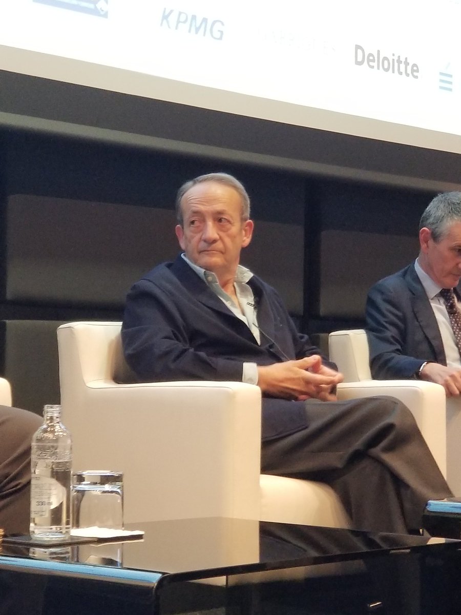 InstAnalistas's tweet photo. "Hay que relativizar el éxito. Lo que hoy es un triunfo mañana puede ser un fracaso si no consigues conciliar la vida profesional y personal", José Miguel Isidro, consejero ejecutivo de Ibervalles
Jornada "Consejos de los mejores para triunfar" del Instituto Español de Analistas https://t.co/4i25LpGEIx