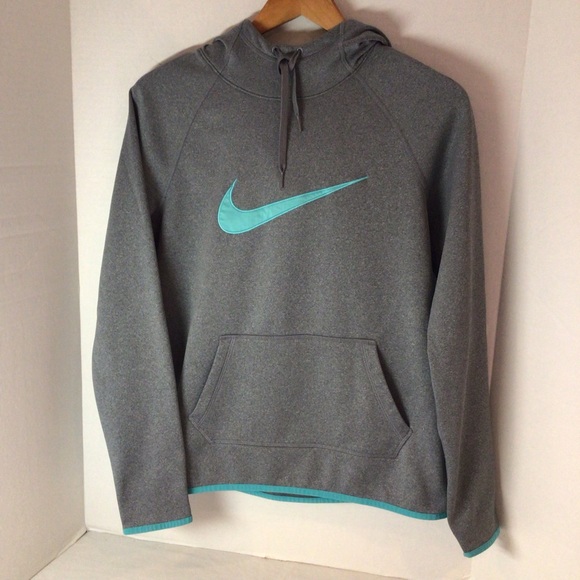 ShopCallieLives's tweet photo. So good I had to share! Check out all the items I'm loving on @Poshmarkapp from @newlaundry4u @chmielewski0515 #poshmark #fashion #style #shopmycloset #verabradley #nike #dc: https://t.co/pKh7MJCgIp https://t.co/NnVfQ0VdMT