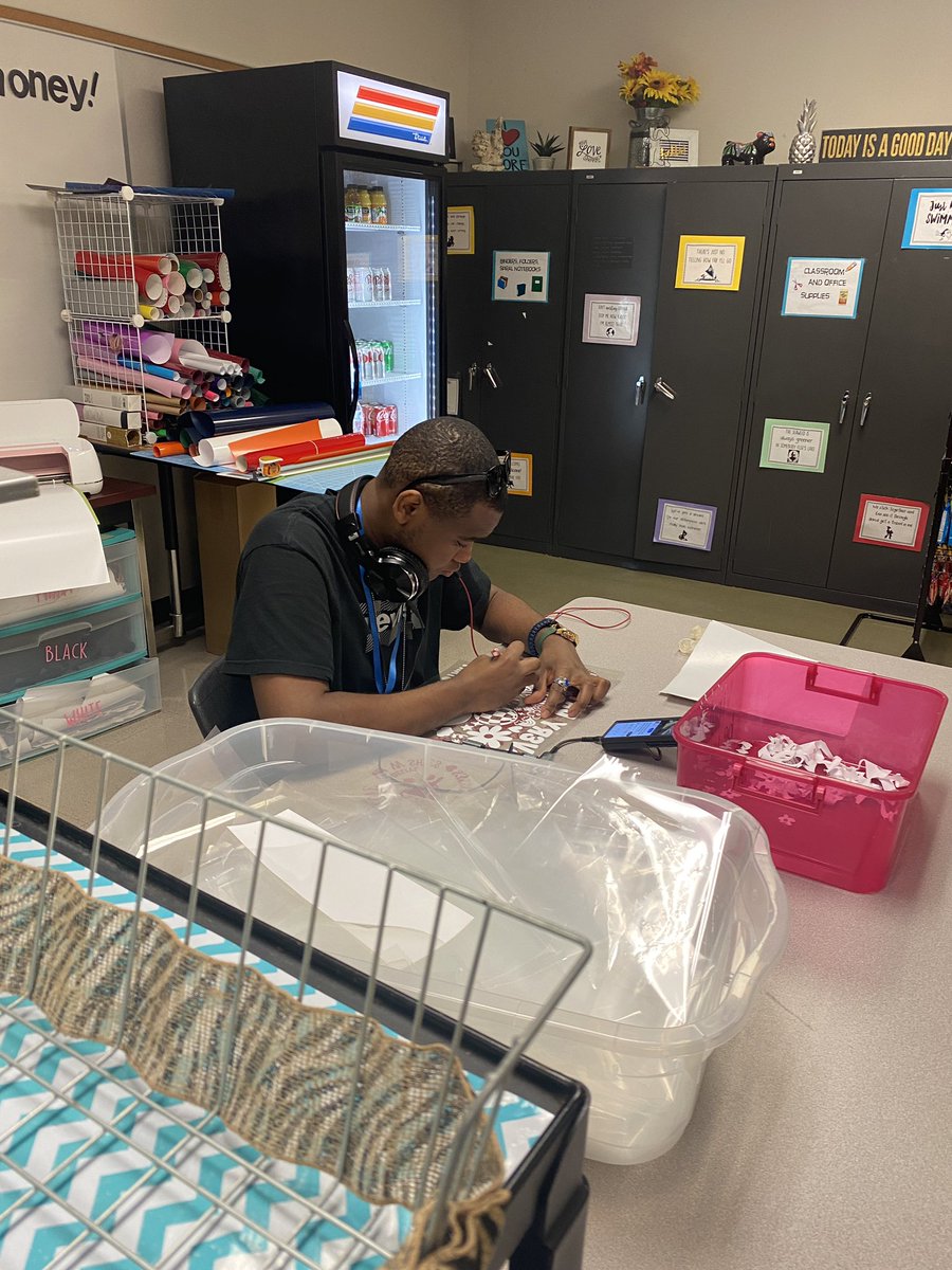 Shari Newman tweet media