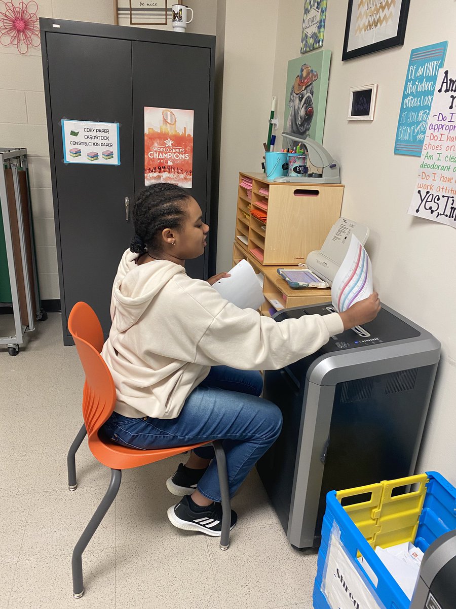 Shari Newman tweet media