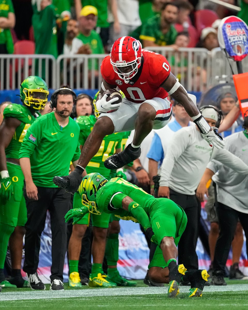 abellimages's tweet photo. Going to be sad to see "Big 0" go, but it will be exciting to see him in the NFL... Best of luck @dba.zero
📸 © Paul Abell
#UGA #UGAfootball #georgiafootball #georgiabulldogs #dawgnation #godawgs #big0 #darnellwashington https://t.co/iowfvQdgkQ