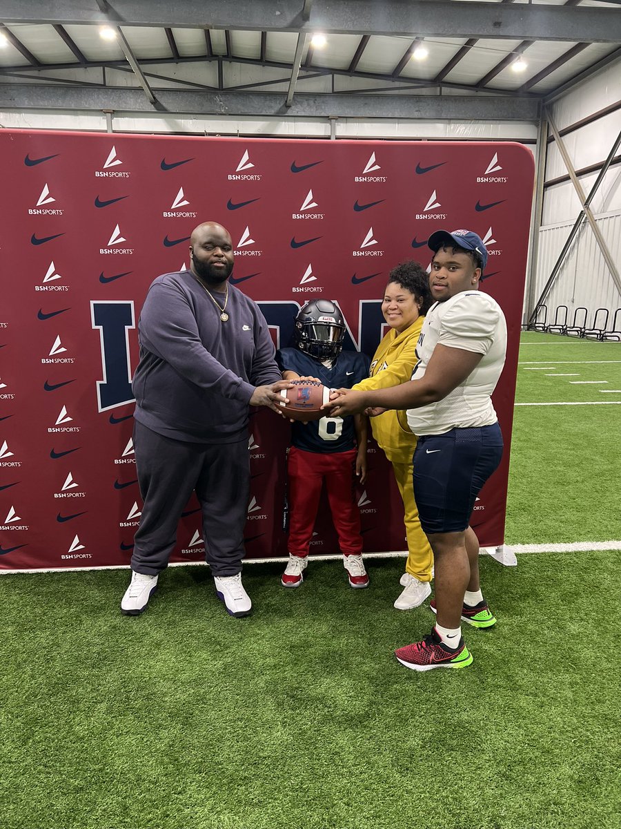 JanathyianMD's tweet image. #AGTG Extremely Blessed to Receive an Offer from @_Lyon_Football @CoachHerb1 @CoachRFreeland