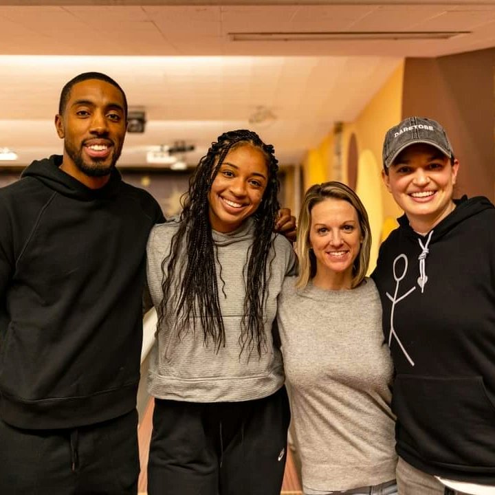 FeedAmericaWI's tweet photo. To officially tip-off the 2023 PB&J Challenge, our ambassador @BPortistime hosted a group of students and our campaign sponsors for an evening of bowling at his favorite local bowling alley, JB's On 41. #PBJTime #BPTime #UNDERDOG #DaretoBe https://t.co/P6wWzGbXf8 https://t.co/GhIxMivEO0