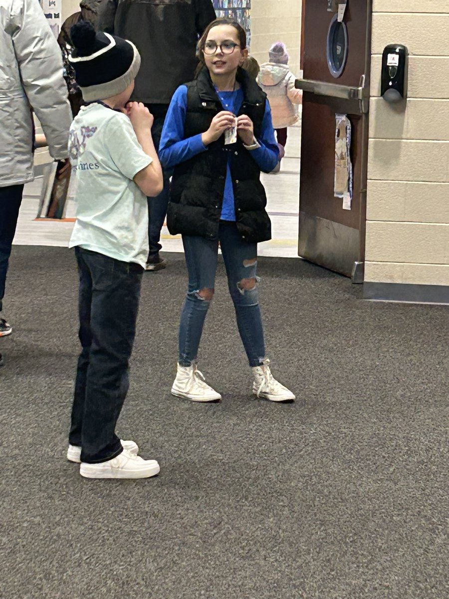 Kent Lake has some great Student Council Reps here to great you for our Kindergarten Open House! Hope to see you soon! #KLStarLeaders #ClassOf2036