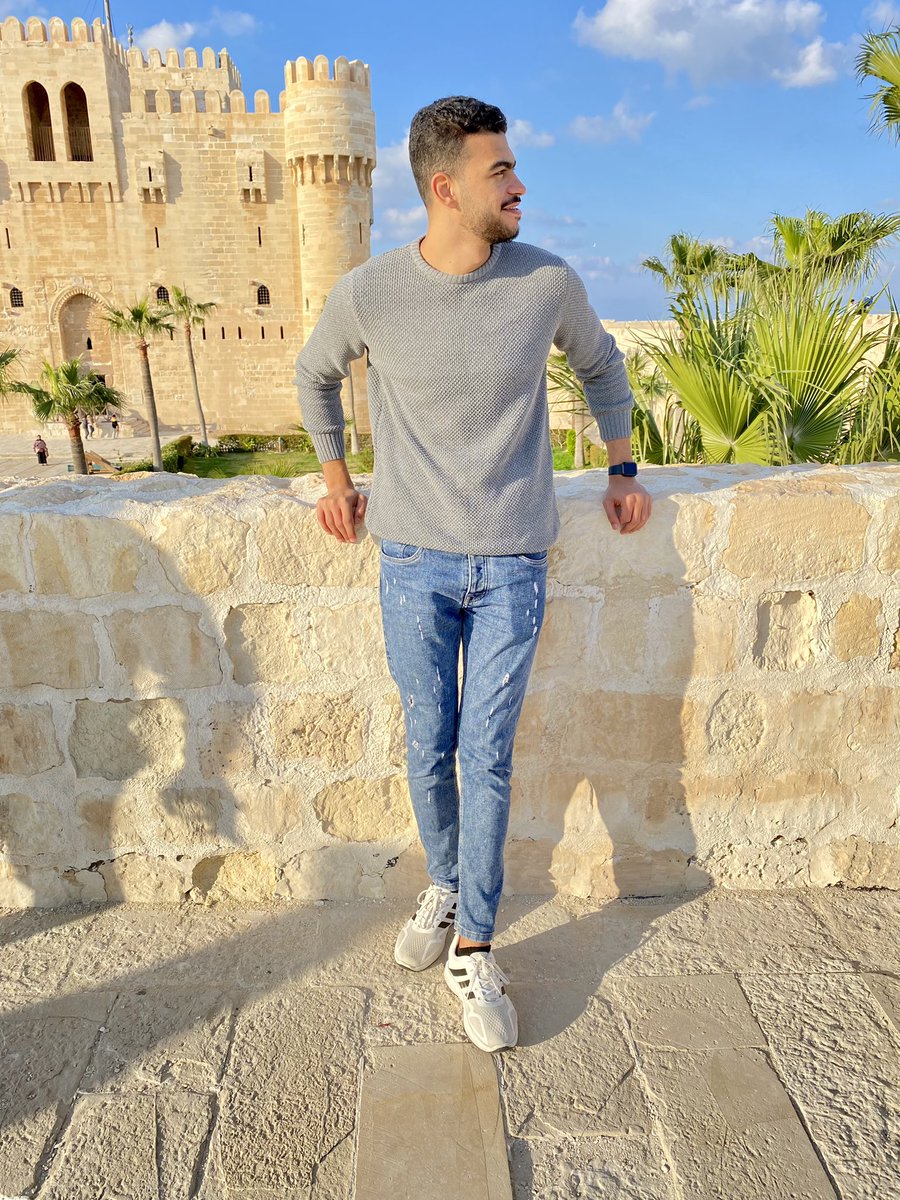 AhmedEltaron's tweet photo. 🌑💙 https://t.co/f0tIghAovf