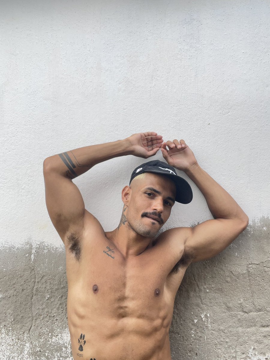 offdoblack's tweet photo. um suvaco pra vocês https://t.co/R49ZiBNBXR