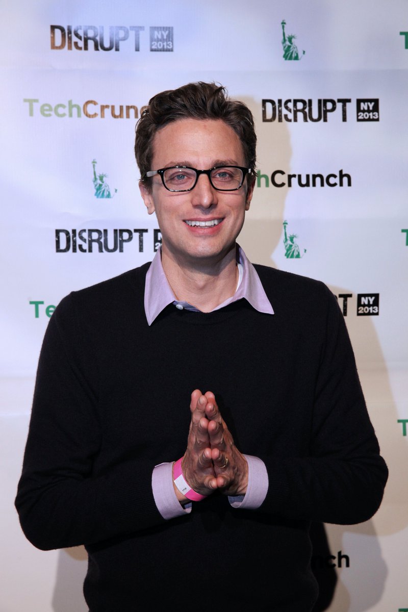 NewPopLit's tweet photo. Here's Jonah Peretti, the CEO of Buzzfeed, the company whose stock skyrocketed when he announced they're starting to replace "content creators" (a stupid term) with 🤖#ChatGPT.
In college he advocated against Nike sweatshops. Talk about doing a 180! 🫤
#BoycottBuzzfeed https://t.co/V2zq9bRla6