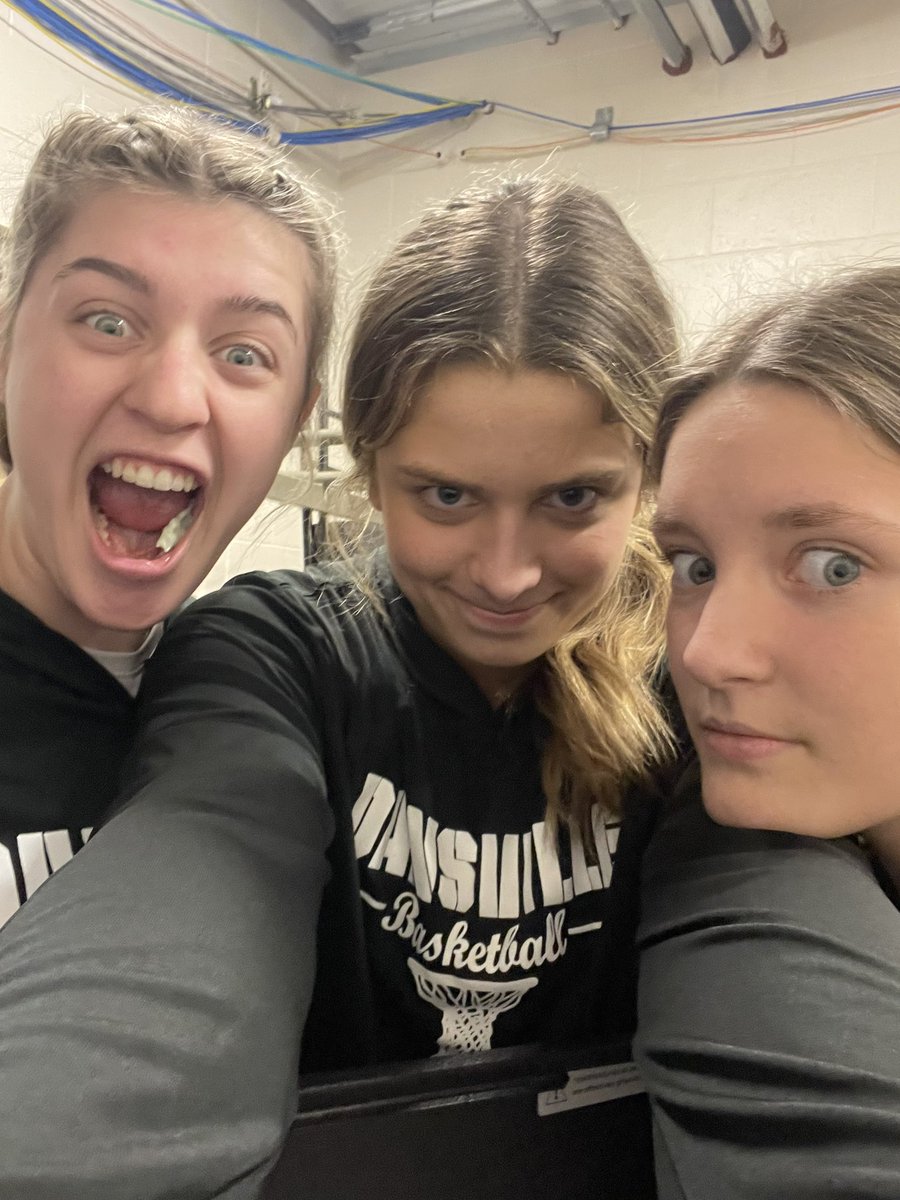 DansvilleHoops's tweet photo. Good Luck @dvillevarbball tonight! https://t.co/JBB5442geS