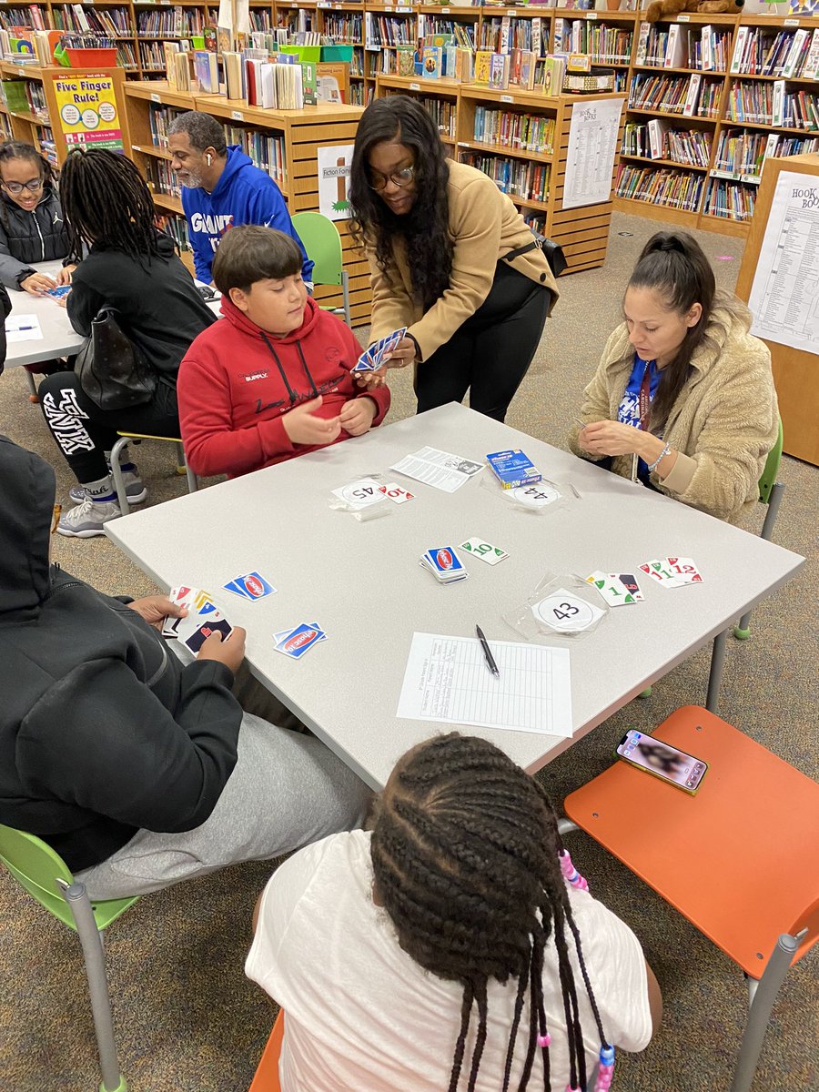 SimkinsSharks's tweet photo. It was all fun and games at our 5th grade parent night! Parents were able to engage with our fabulous 5th grade team, ask questions about curriculum and testing, AND take some time to play games! #FINtastic @GCSchoolsNC @Super_GCS @DrAngelaDraper 🦈 https://t.co/XhynfWAsYt