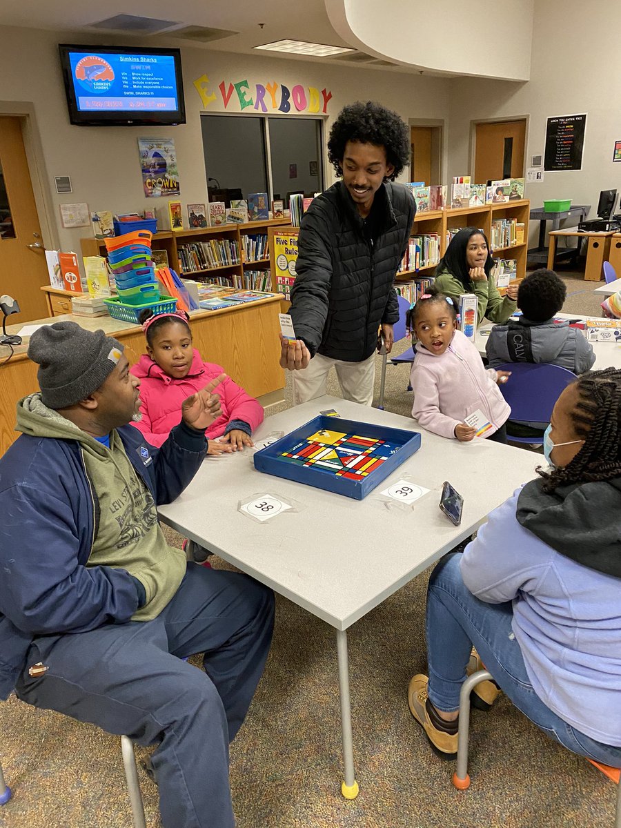 SimkinsSharks's tweet photo. It was all fun and games at our 5th grade parent night! Parents were able to engage with our fabulous 5th grade team, ask questions about curriculum and testing, AND take some time to play games! #FINtastic @GCSchoolsNC @Super_GCS @DrAngelaDraper 🦈 https://t.co/XhynfWAsYt