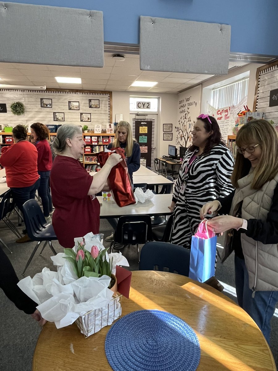 BritniFitzkee's tweet photo. Staff participated in a Secret Snowman throughout the month of January and today was the big reveal! #secretsnowman @BMESEagles @chrissyrwagner @madams_va #engageycsd https://t.co/xgDS1qppc5