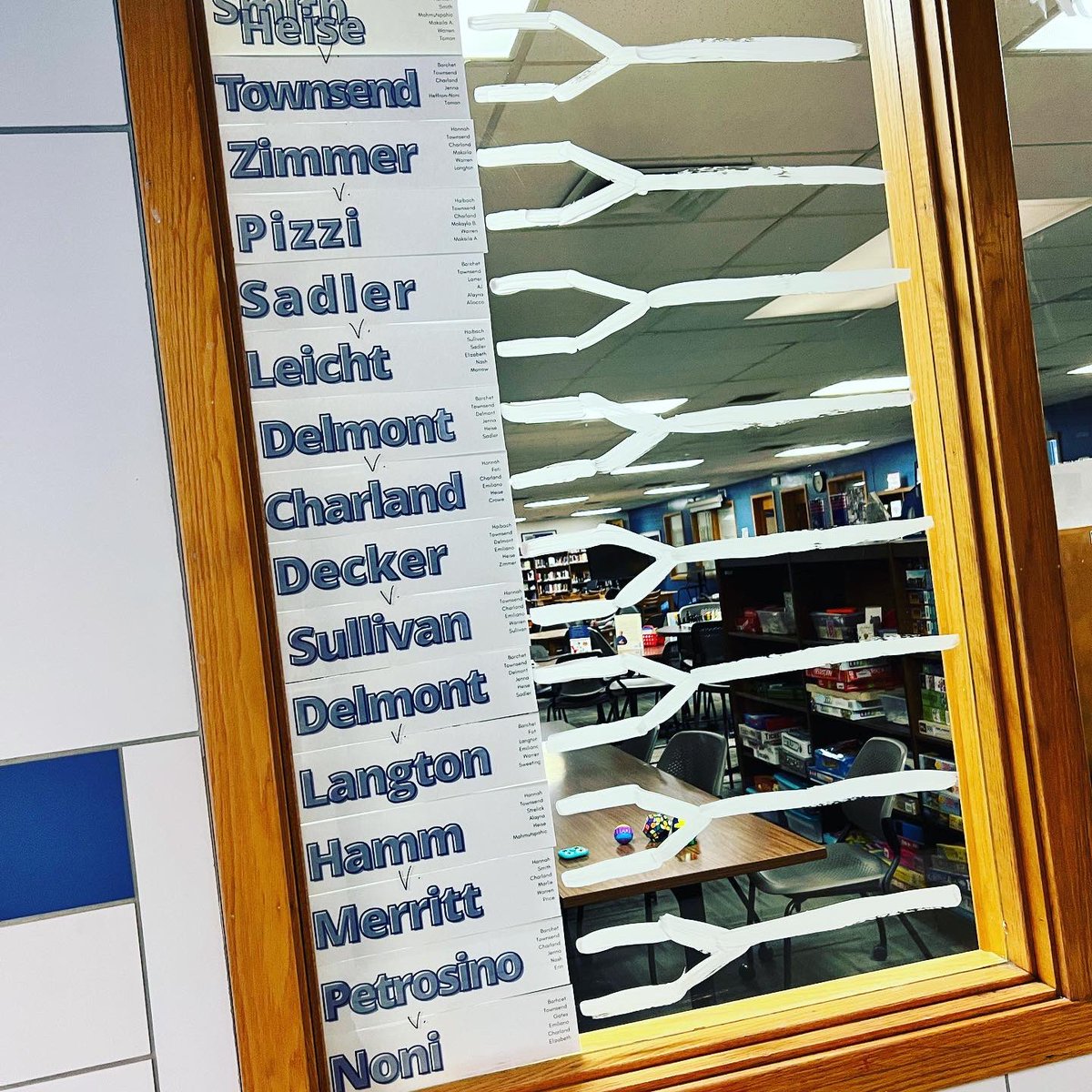 KJSHLibrary's tweet image. Books are flying off the shelves as competitors prep for #40bookchallenge 2023!